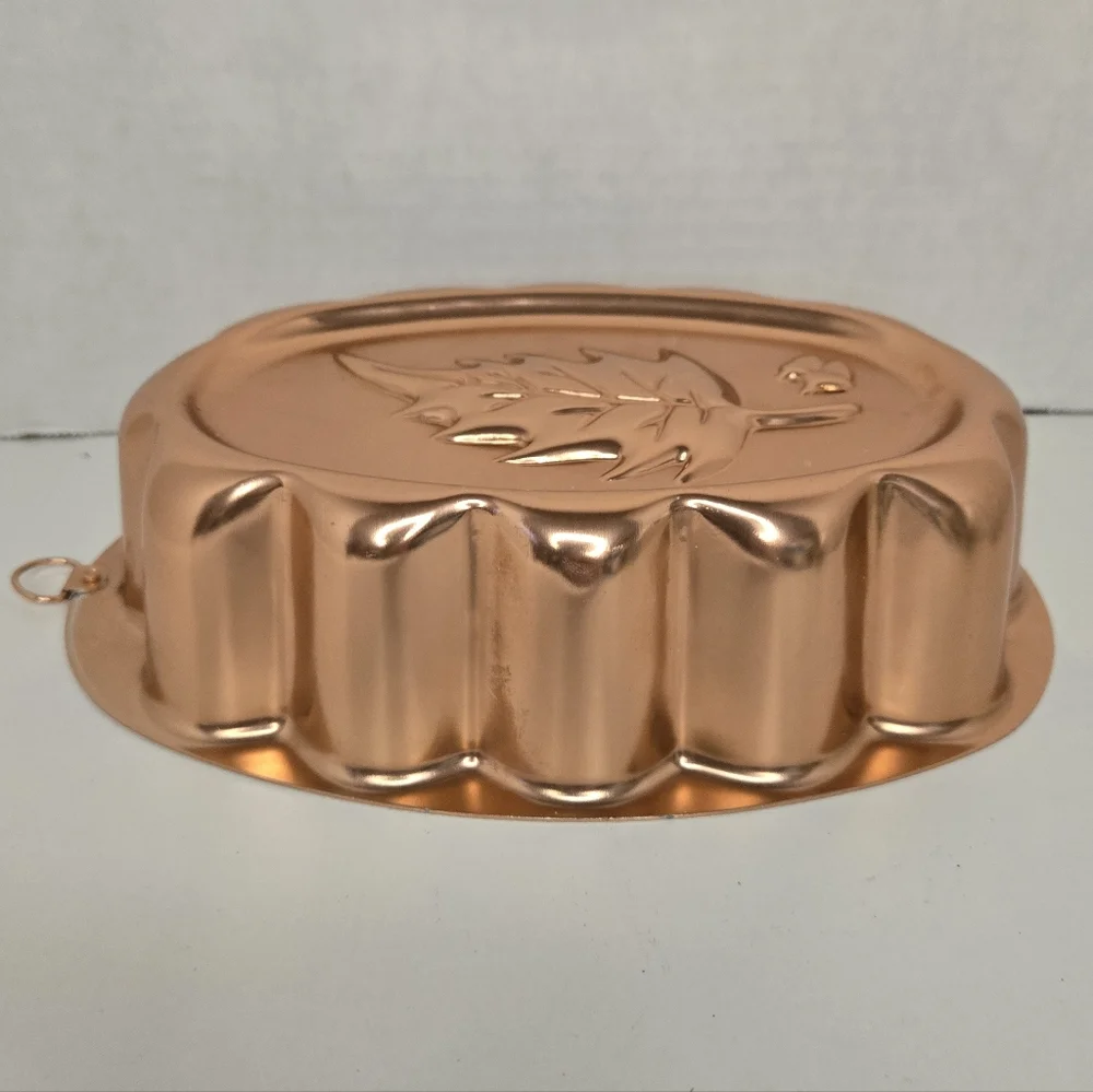 Vintage Copper Leaf & Acorn Baking And Jello Mold Hanging Loop 3 Cup 8.25